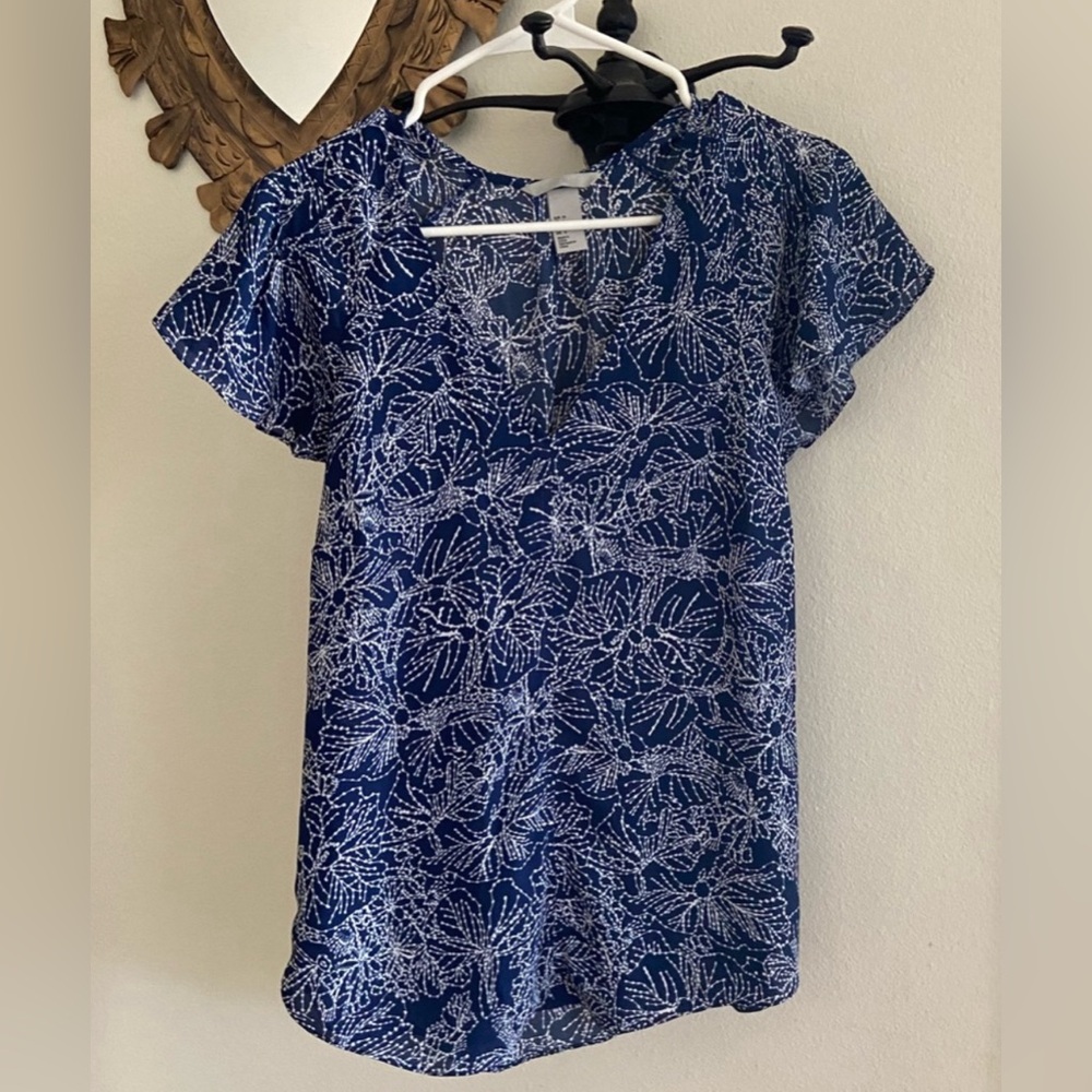 H&M Flutter Sleeve Blouse. Size 4 - image 1